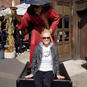 Meet your Posher, Lauren